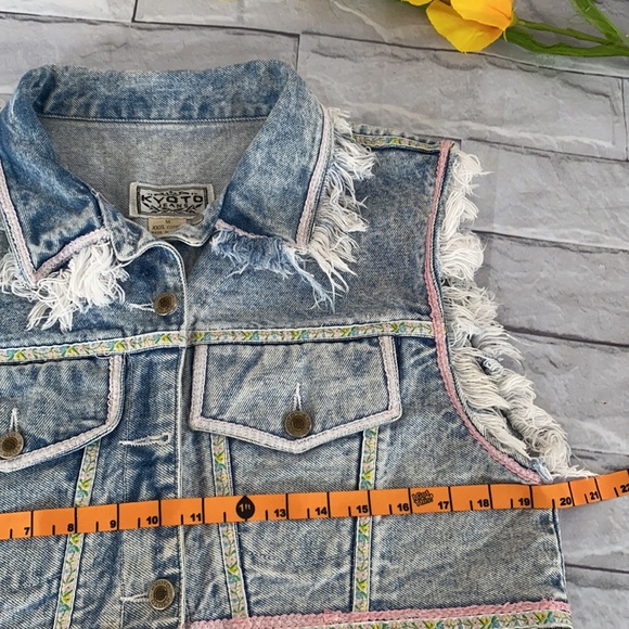 Vintage cropped Vest size medium - Picture 12 of 14